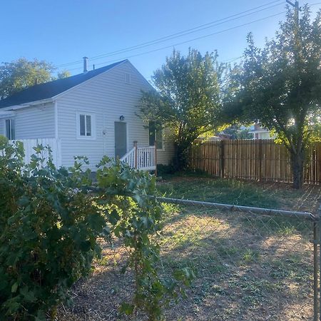 Cute Entire Small House With Large Yard! Pets Welcome! West Valley City Eksteriør bilde