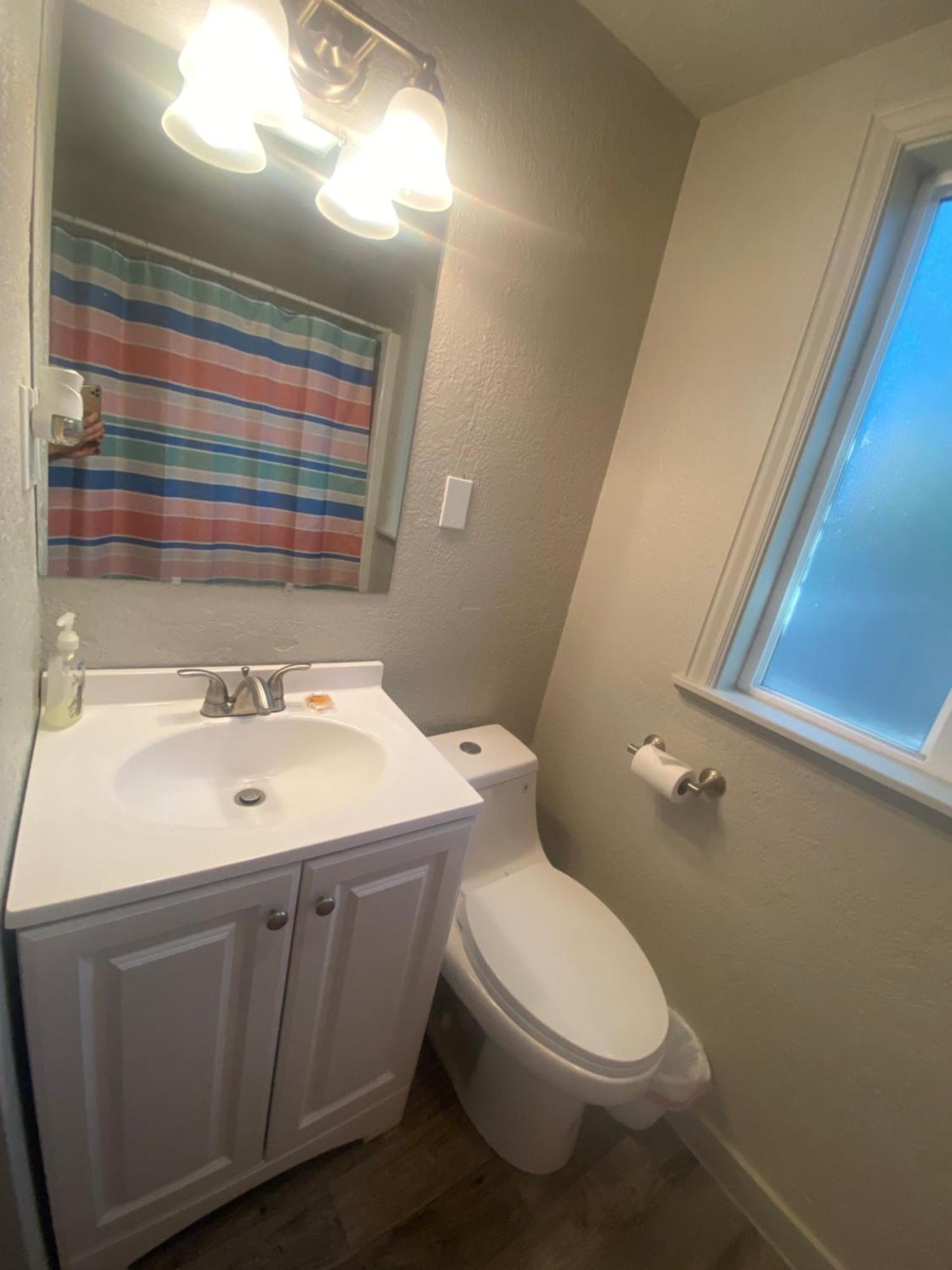 Cute Entire Small House With Large Yard! Pets Welcome! West Valley City Eksteriør bilde